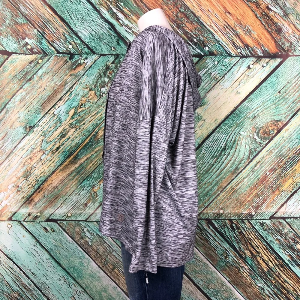 D5 - Balance Collection| Hooded Cardigan- Med - Picture 4 of 7